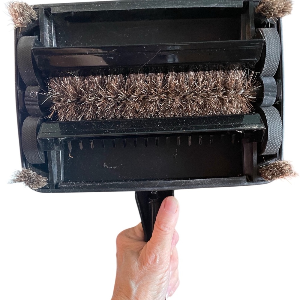 Fuller Brush Co. Black Carpet Sweeper Manual Quick Clean Up - Picture 2 of 6